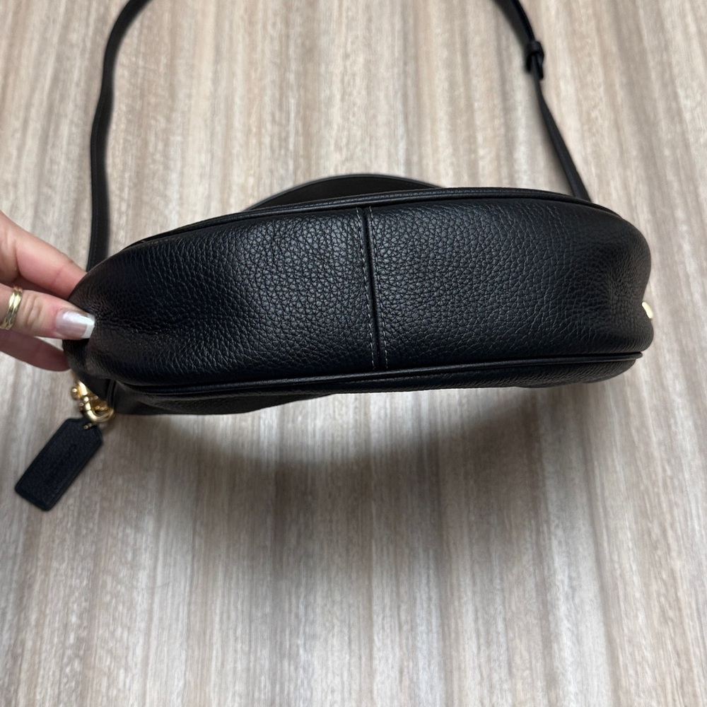 Coach Aria Shoulder Bag in Black Leather Shoulder & Crossbody Purse - Picture 11 of 16